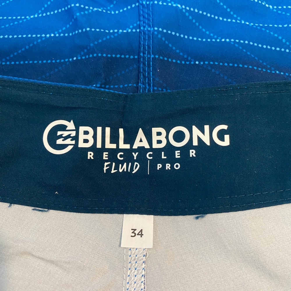 Billabong Men's Gradient Blue Board Shorts - Picture 3 of 3